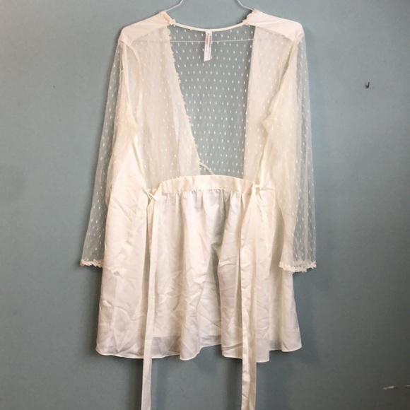 Flora Nikrooz Showstopper Cover Up - Picture 3 of 7